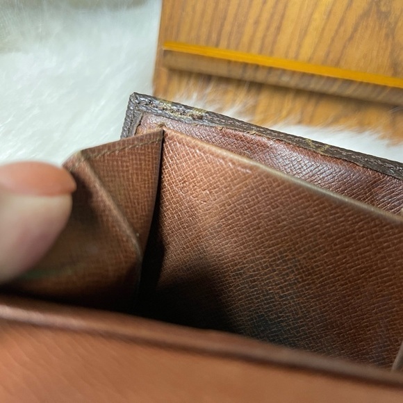 Authentic VINTAGE LOUIS VUITTON MONOGRAM PORTEFEIULLE ELISE TRIFOLD WALLET - Picture 14 of 15